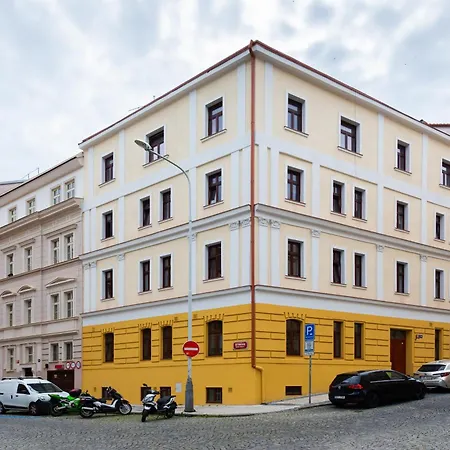 Good Mood In The Zizkov Hood Prg Apartment